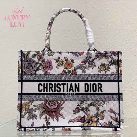 Dior Medium Dior Tote Bag Embroidered