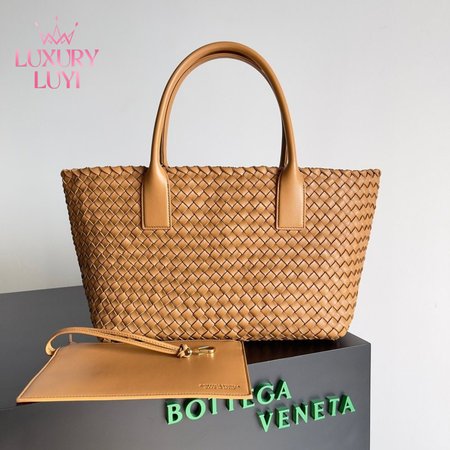 Bottega Veneta Medium Cabat