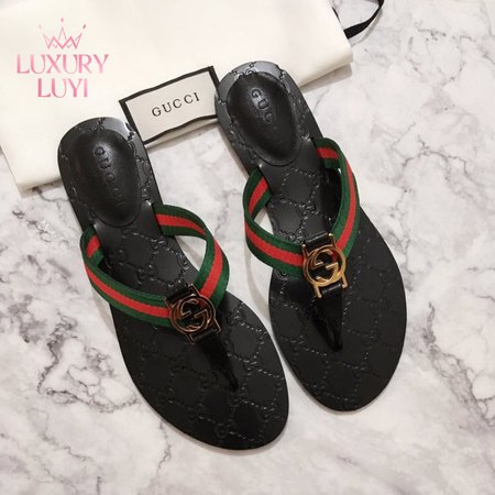 GUCCI Interlocking GG Logo Sandals