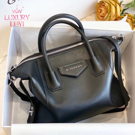 Givenchy Antigona Bag Black