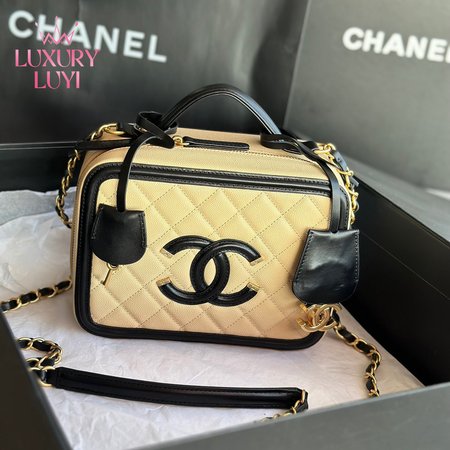 Chanel Vanity Case 93344