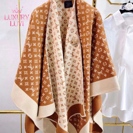 Embrace Letter Jacquard Shawl Scarf