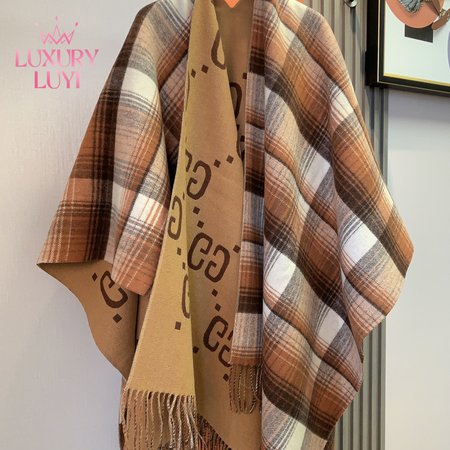 Gucci GG Warm Shawl