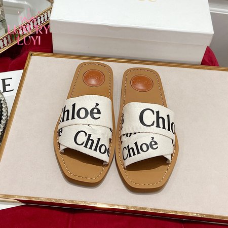 Chloe Woody Flat Mule 35-40